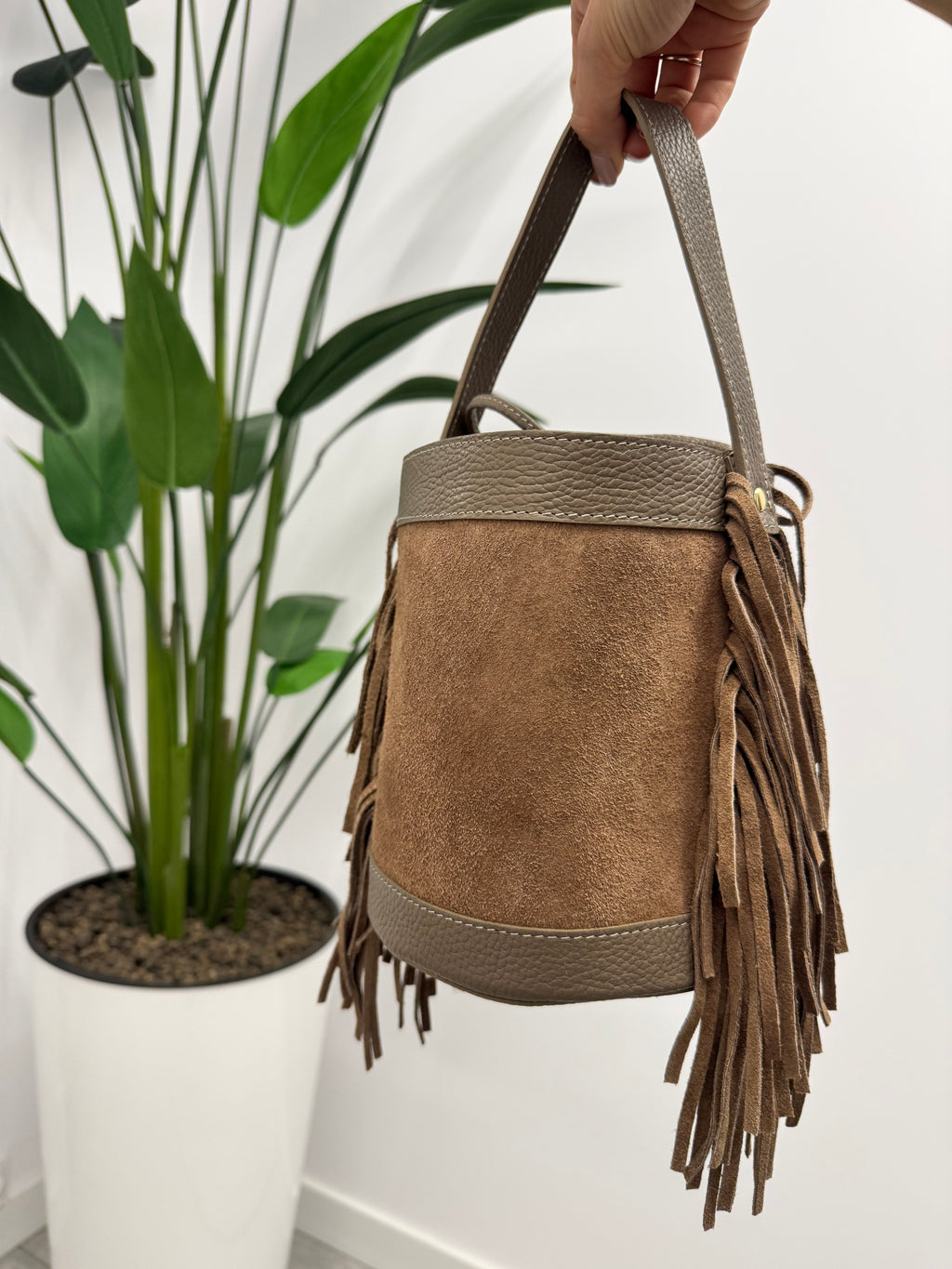 Torebka Boho Nomad – Skórzana Torebka z Frędzlami