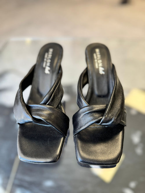 Skórzane klapki na obcasie MARLON lab