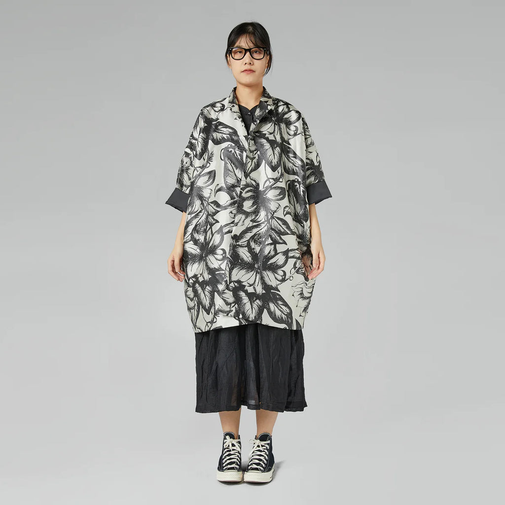 PERŁOWA KURTKA KIMONO Z KWIATAMI WENDY TRENDY