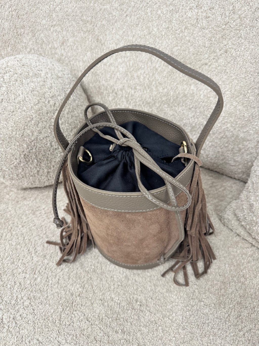 Torebka Boho Nomad – Skórzana Torebka z Frędzlami